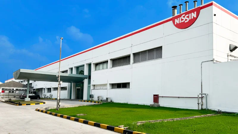 Info Loker Cikarang: Peluang Operator Forklift PT Nissin Foods, Wajib SIO Aktif!